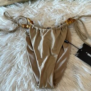 Prettylittlething wood beaded string bikini bottoms